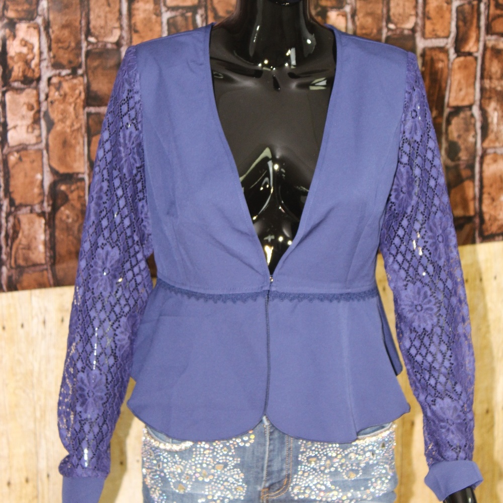 Blazer lace sleves