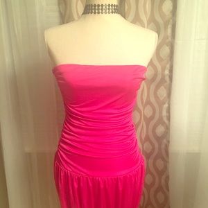 Woman Strapless pink drees