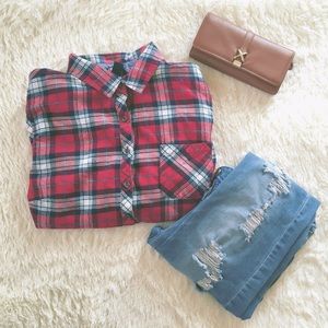 ✨Closet clear out✨Red half button-down plaid shirt