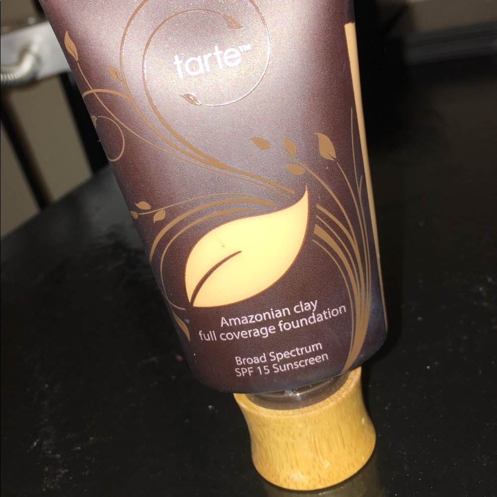TARTE FOUNDATION//like new