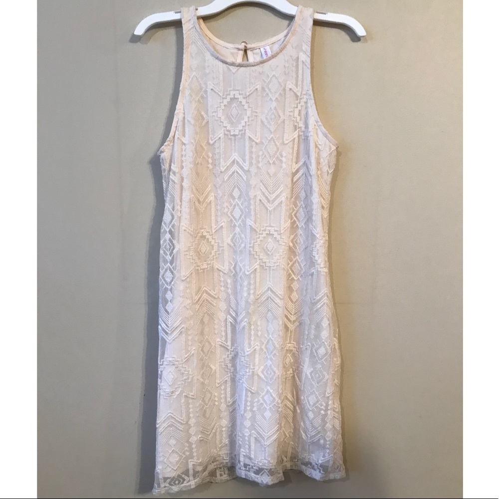 🌸Cream Lace Sleeveless Dress🌸