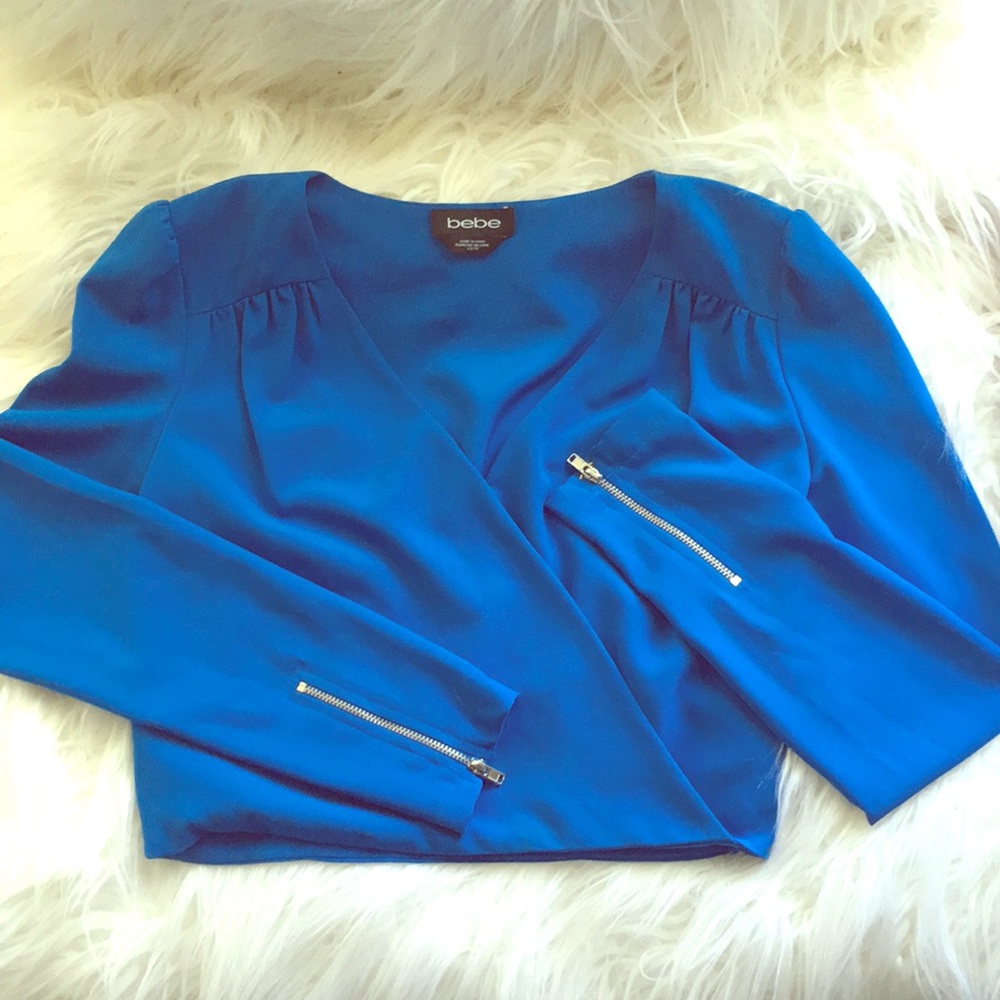 Bebe Criss Cross crop top