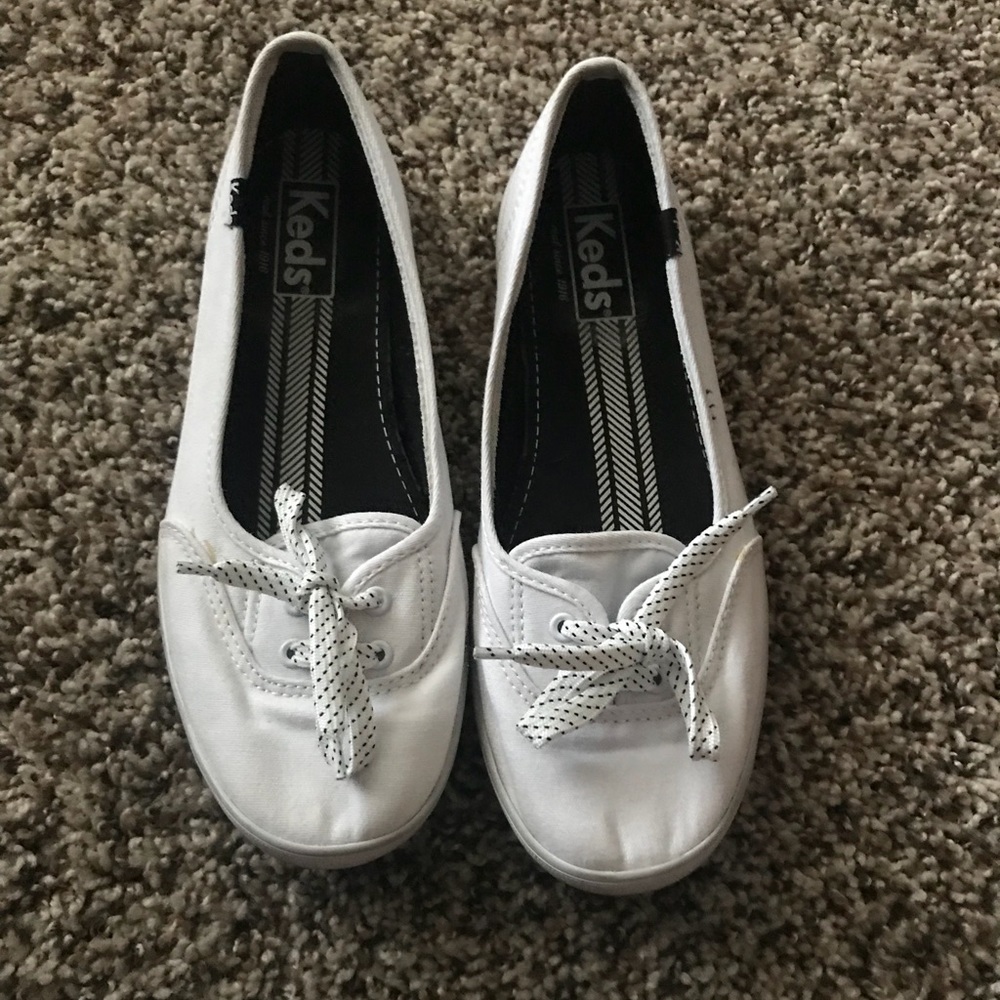 NEW SALE Barely worn white and navy Keds