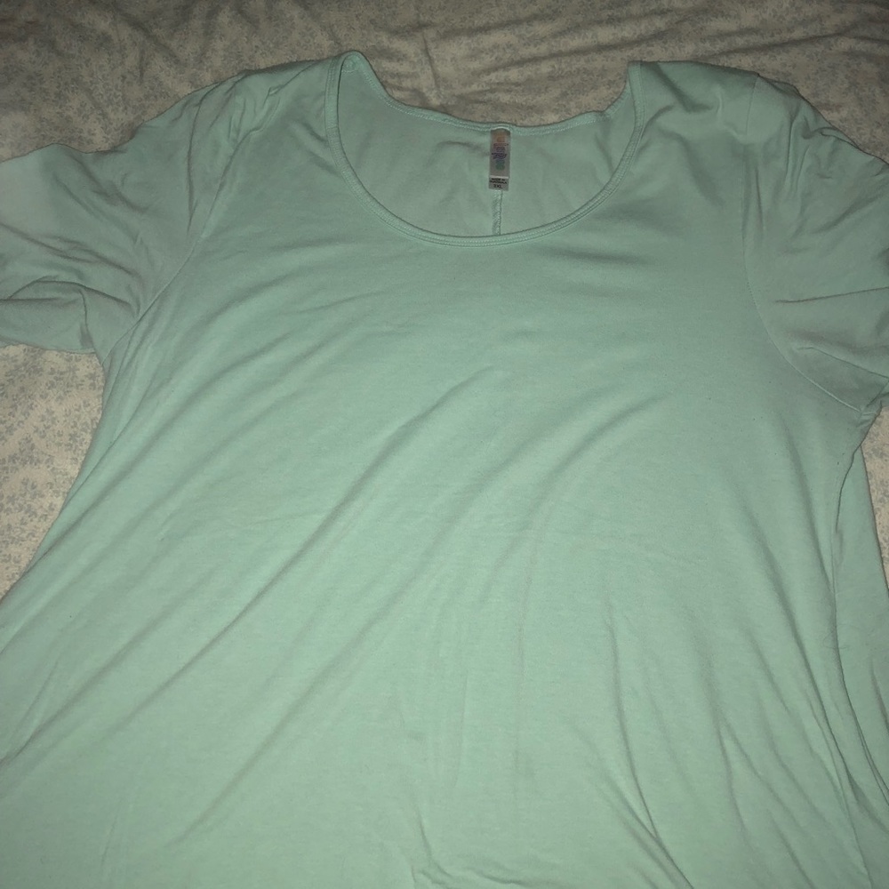 LuLaRoe Perfect T