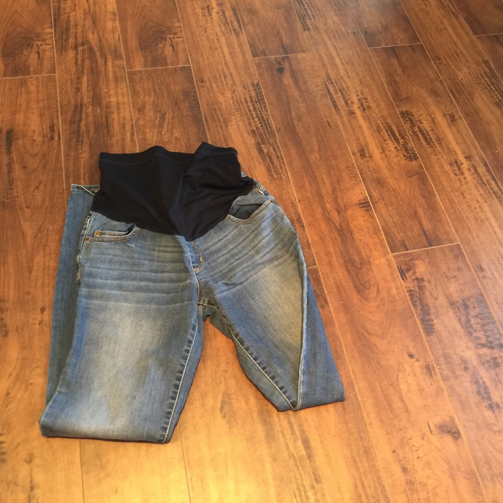 Comfortable maternity jeans