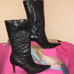 ♦️2/$25♦️Black leather mid calf boots size 8