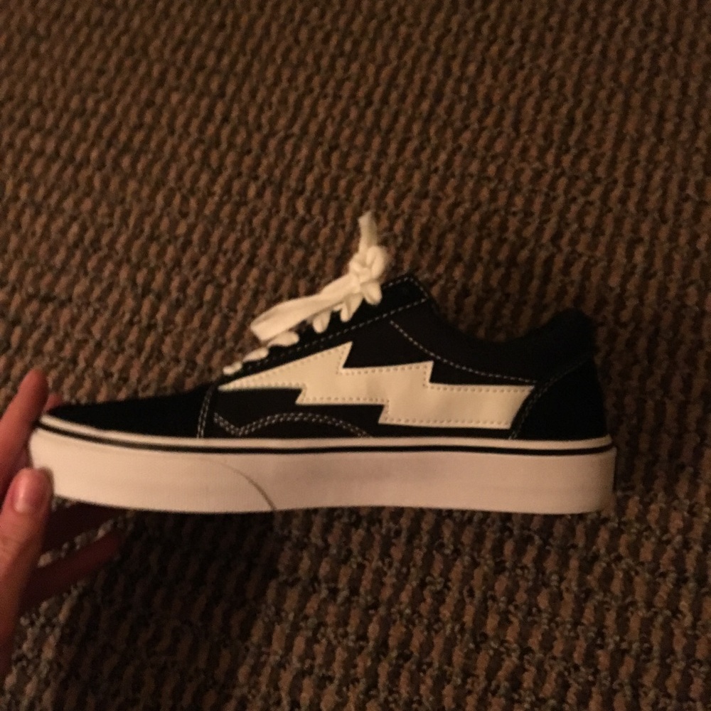 Ian Connor revenge vans