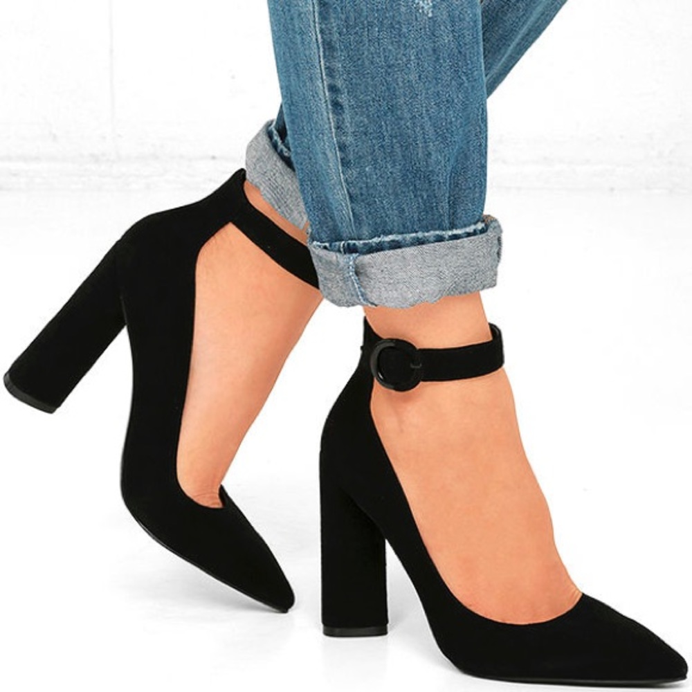Kendall & Kylie 'Gloria' Pumps 🎉Host Pick🎉