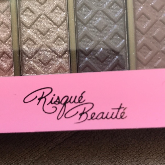 Nude Basics Eye Shadow - Picture 3 of 5