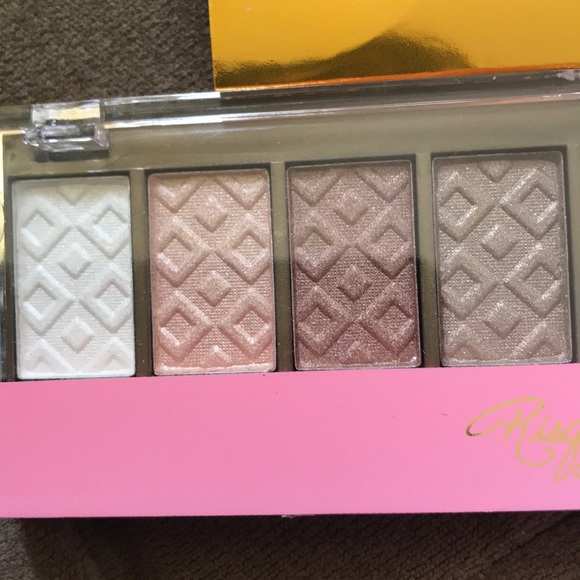 Nude Basics Eye Shadow - Picture 4 of 5