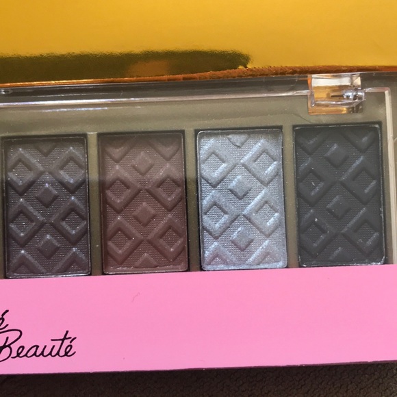 Nude Basics Eye Shadow - Picture 5 of 5