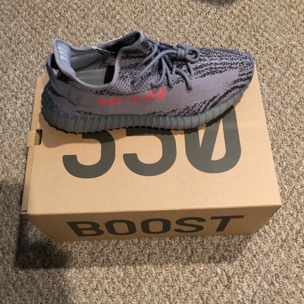 Yeezy boost 350 v2 with tags