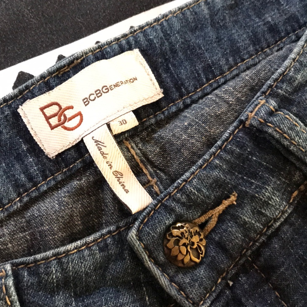 👖 BCBG Distressed Generation 👖 - Picture 2 of 8