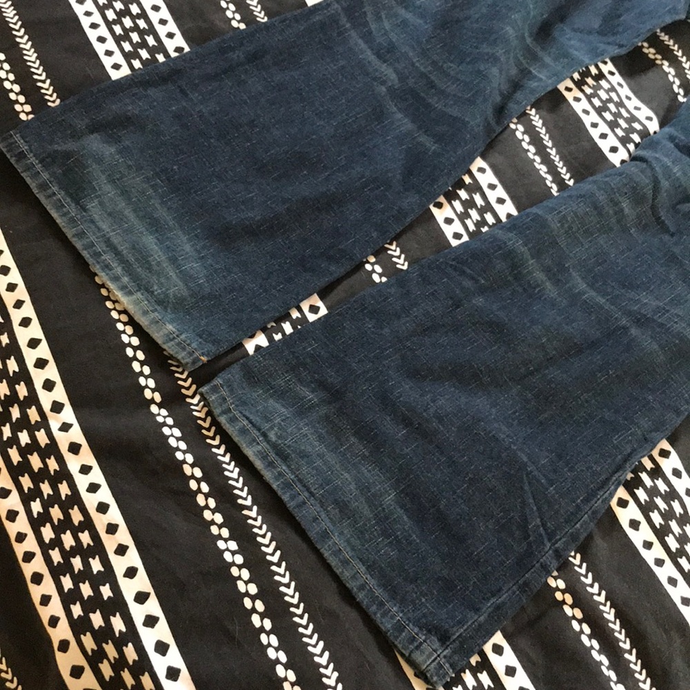 👖 BCBG Distressed Generation 👖 - Picture 6 of 8