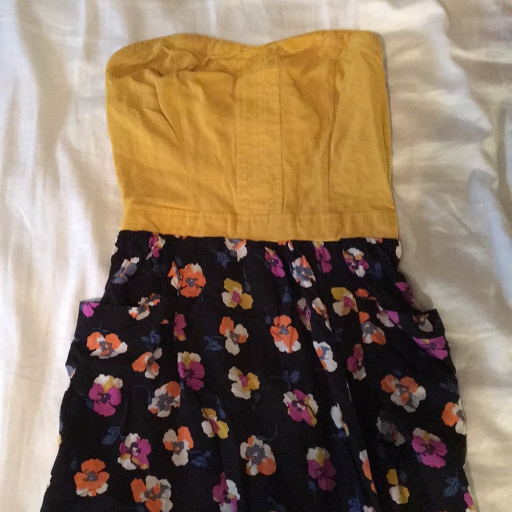 Xhilaration floral strapless dress with pockets