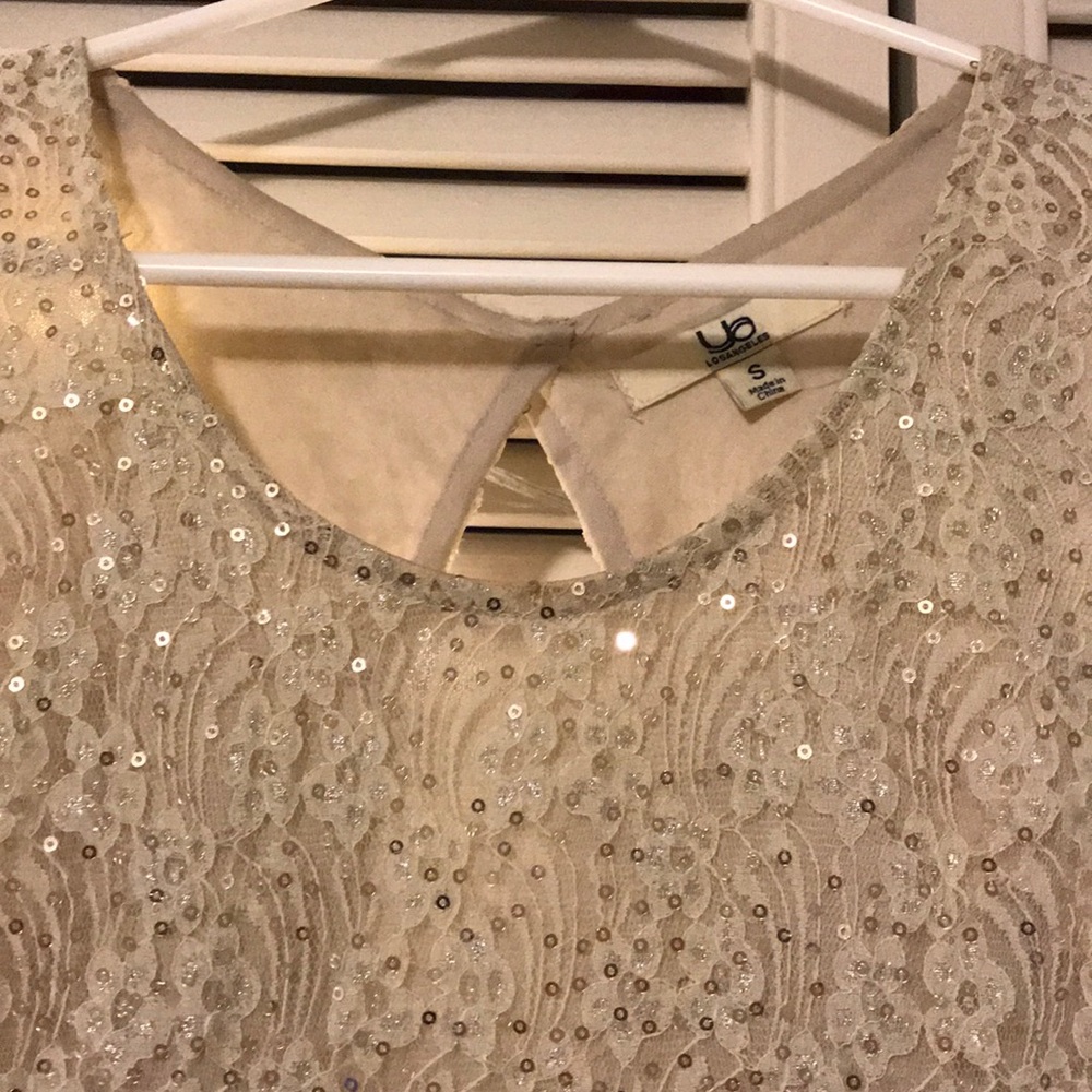 Gold Lace Sequin backless dress 🌙✨ - Picture 5 of 7