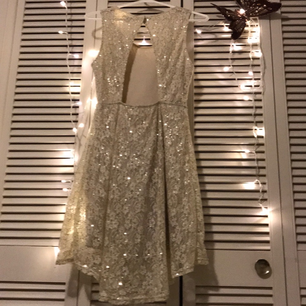 Gold Lace Sequin backless dress 🌙✨ - Picture 6 of 7