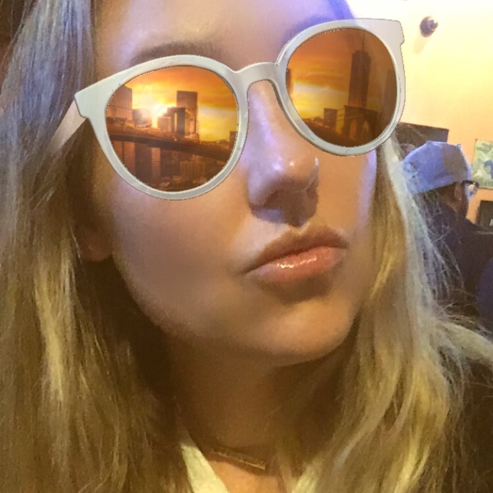 Meet your Posher, Shana