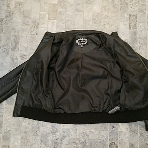 Motorcycle Style Bomber Jacket in Vegan P'leather - Picture 5 of 5