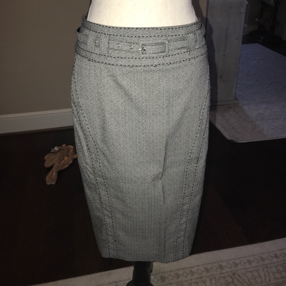 Black and white pencil skirt