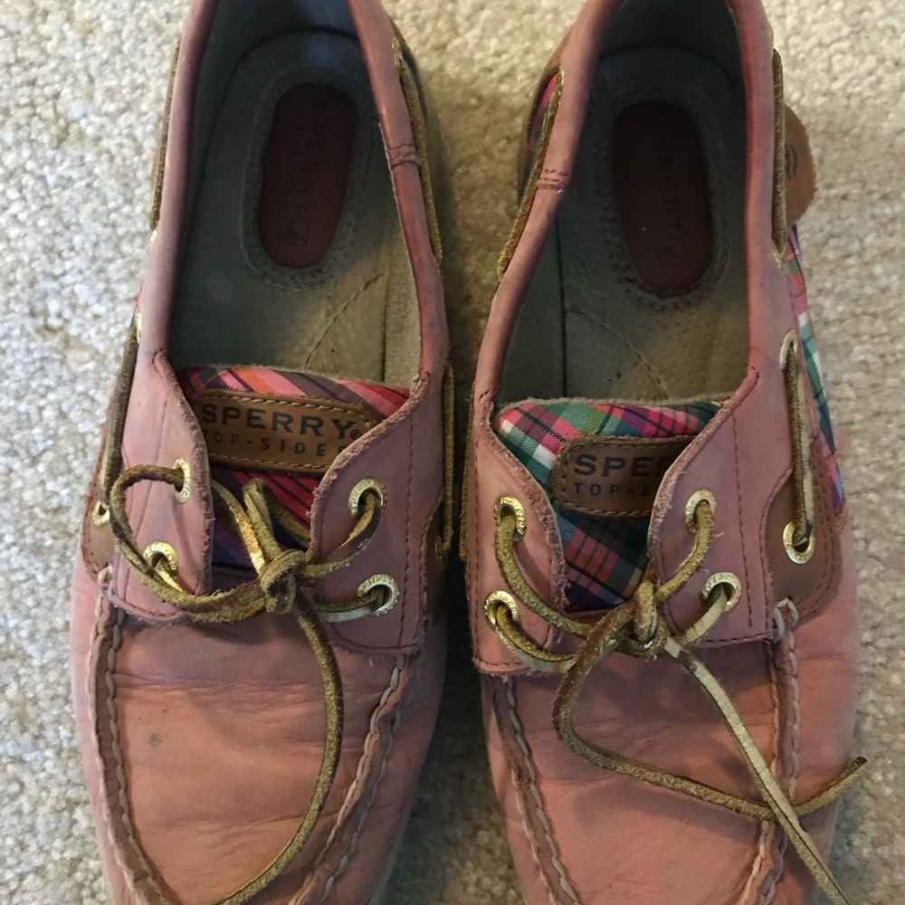 Pink gingham sperry’s