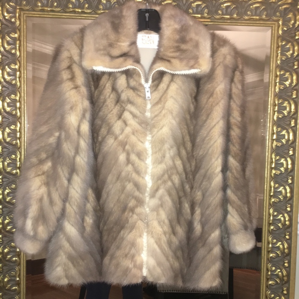 Fur Jacket - Picture 5 of 5