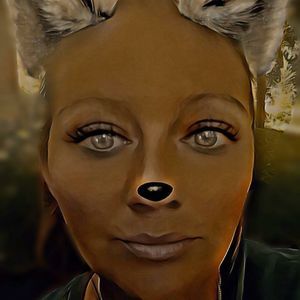 Meet your Posher, Crystal