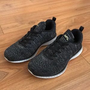 APL BLACK/GOLD SNEAKERS