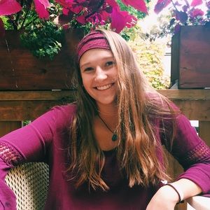 meet your Posher, Lauren