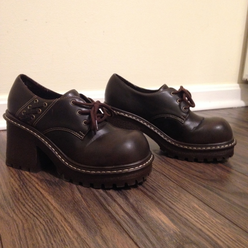 90's Chunky LEI Heel