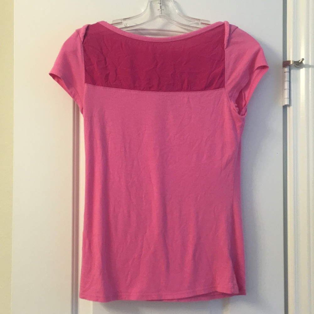 Pink short sleeve zip back small top