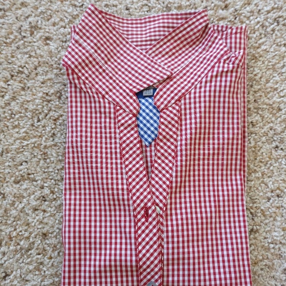 Red and white checked cap sleeves shirt - Picture 4 of 4