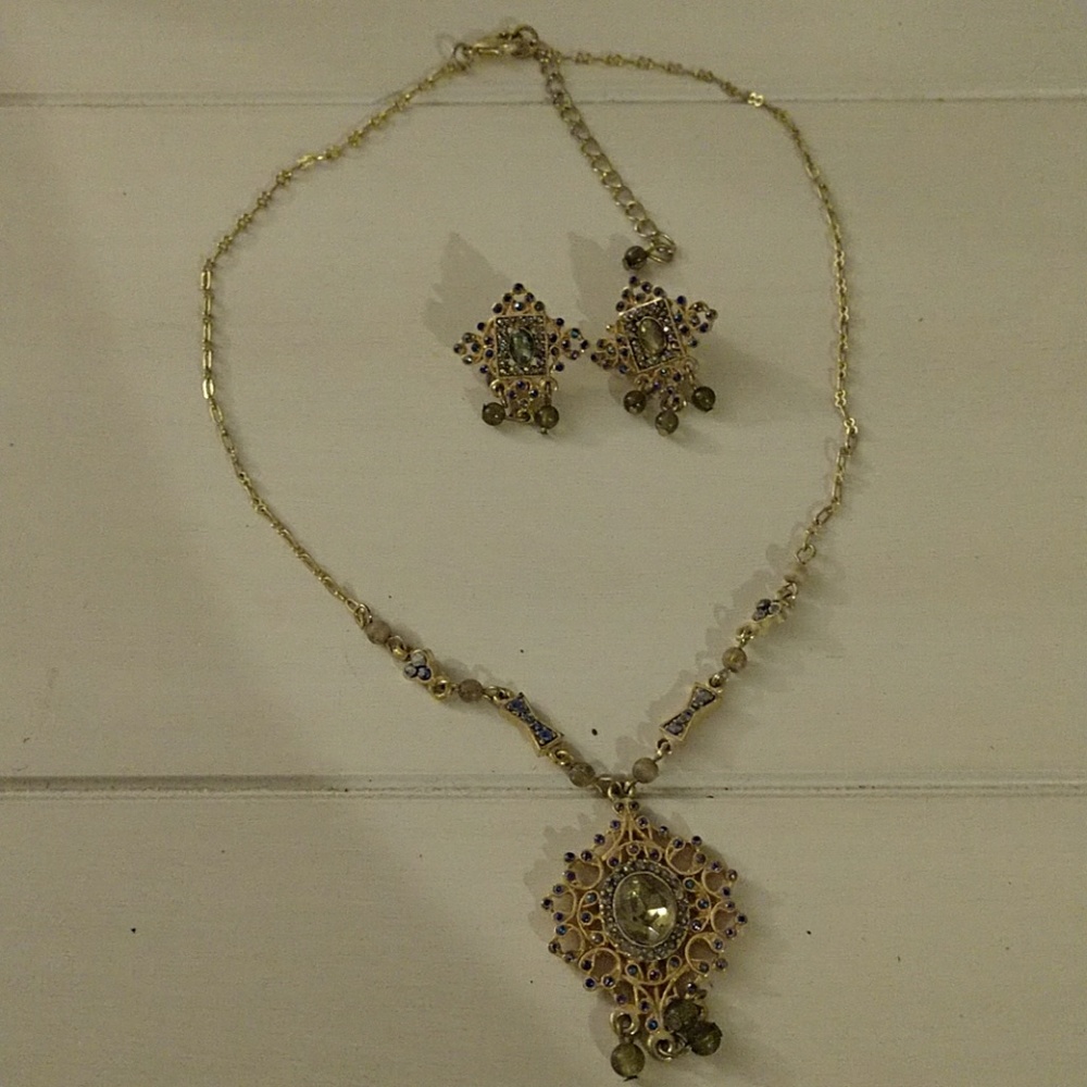 5️⃣for🔟 Necklace and Earrings