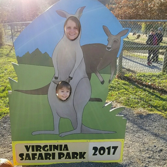 Meet your Posher, Amanda. - Picture 3 of 6