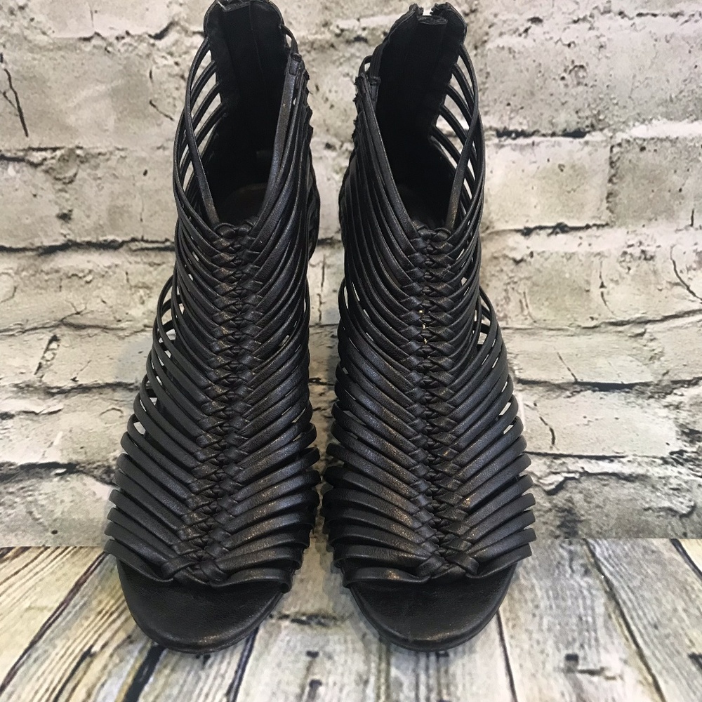 Jeffrey Campbell Size 7 Black Cage Heels