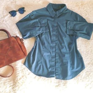 ✨Closet clear out✨ Teal button-down shirt