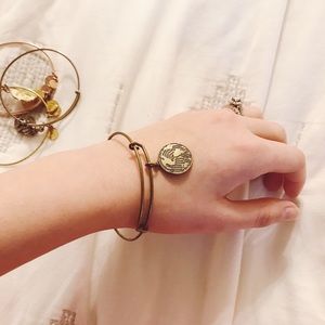 Gold Map Alex & Ani