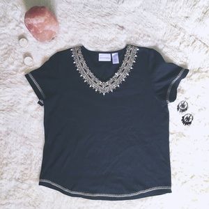 ✨Closet clear out✨Beaded neckline top