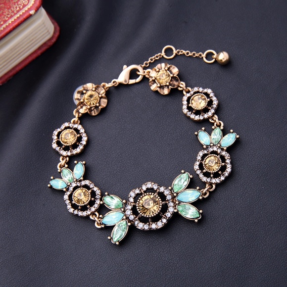 KATE | Floral Gemmed Bracelet - Picture 5 of 5