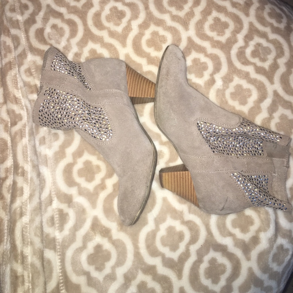 Faux suede wedged booties!