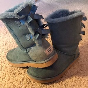 UGG Bailey Bow- Light Blue Short