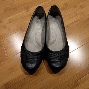 Cliffs black flats - super comfortable!