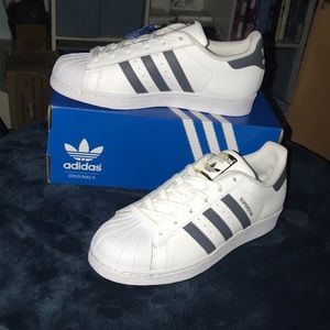 Adidas gray superstars