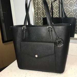 Michael Kors jet set TZ snap pocket tote