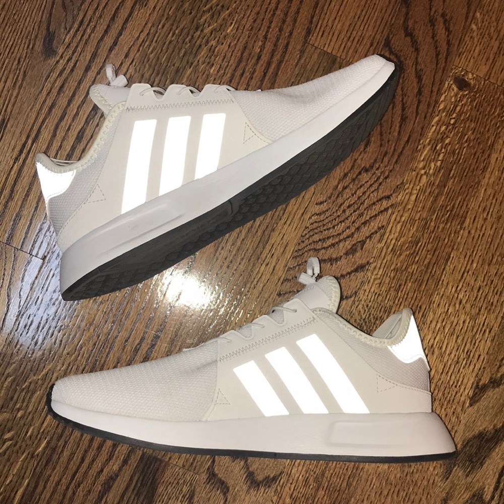 LIKE NEW ADIDAS SNEAKERS BOYS SZ 7