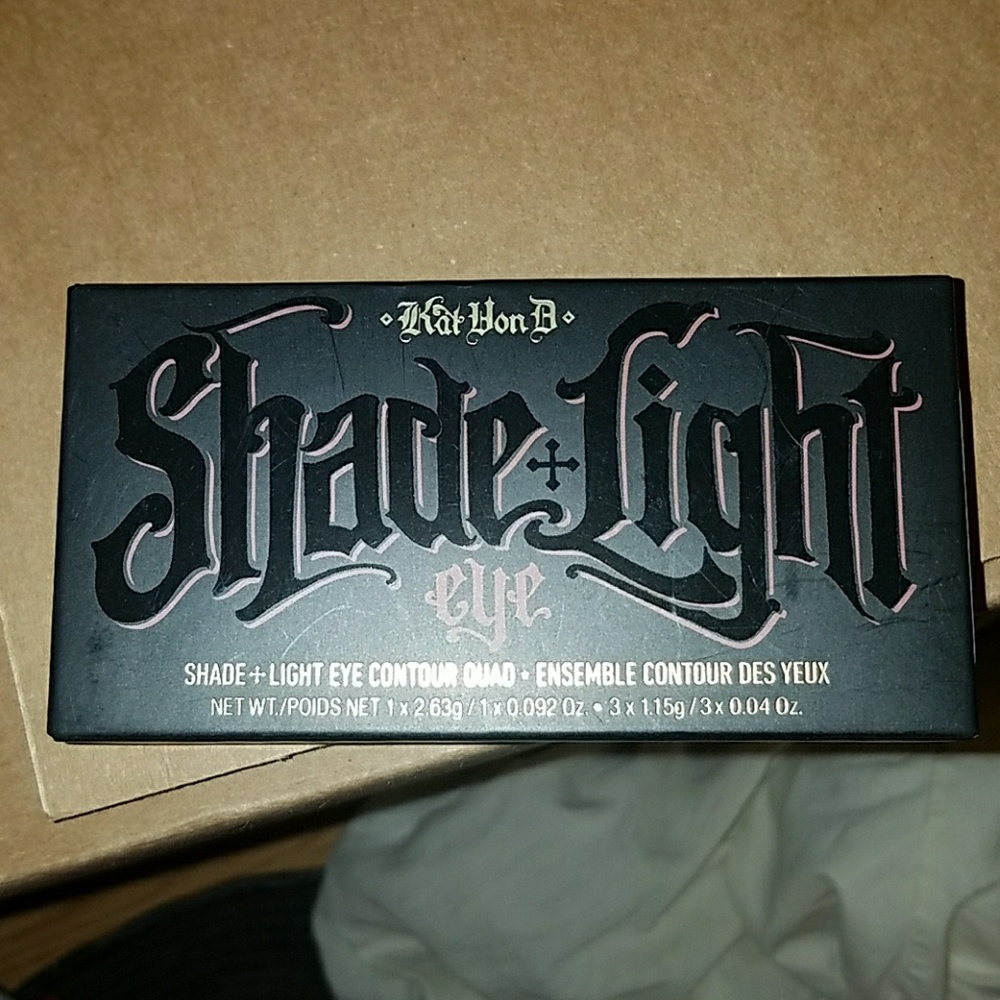 Kat Von D Shade + light eye contour Quad Rust