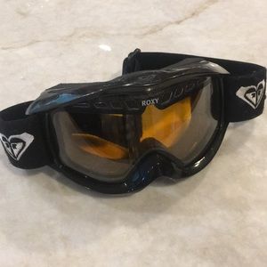 Roxy snowboarding goggles