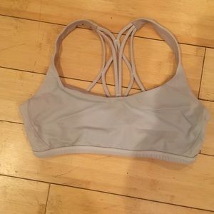 Lululemon bra size 4
