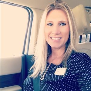 Meet your Posher, Carrie