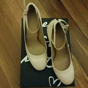 Banana Republic shoes